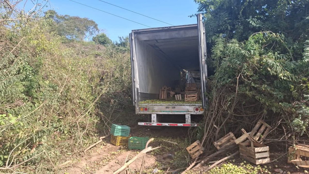 choque de camiones de carga en mazatlan sin