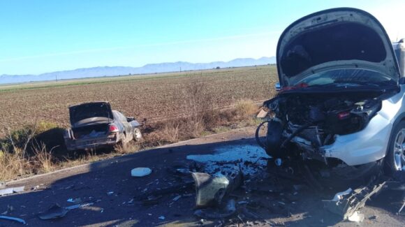 Choque frontal deja a 5 personas lesionadas en El Carrizo, Ahome, Sinaloa