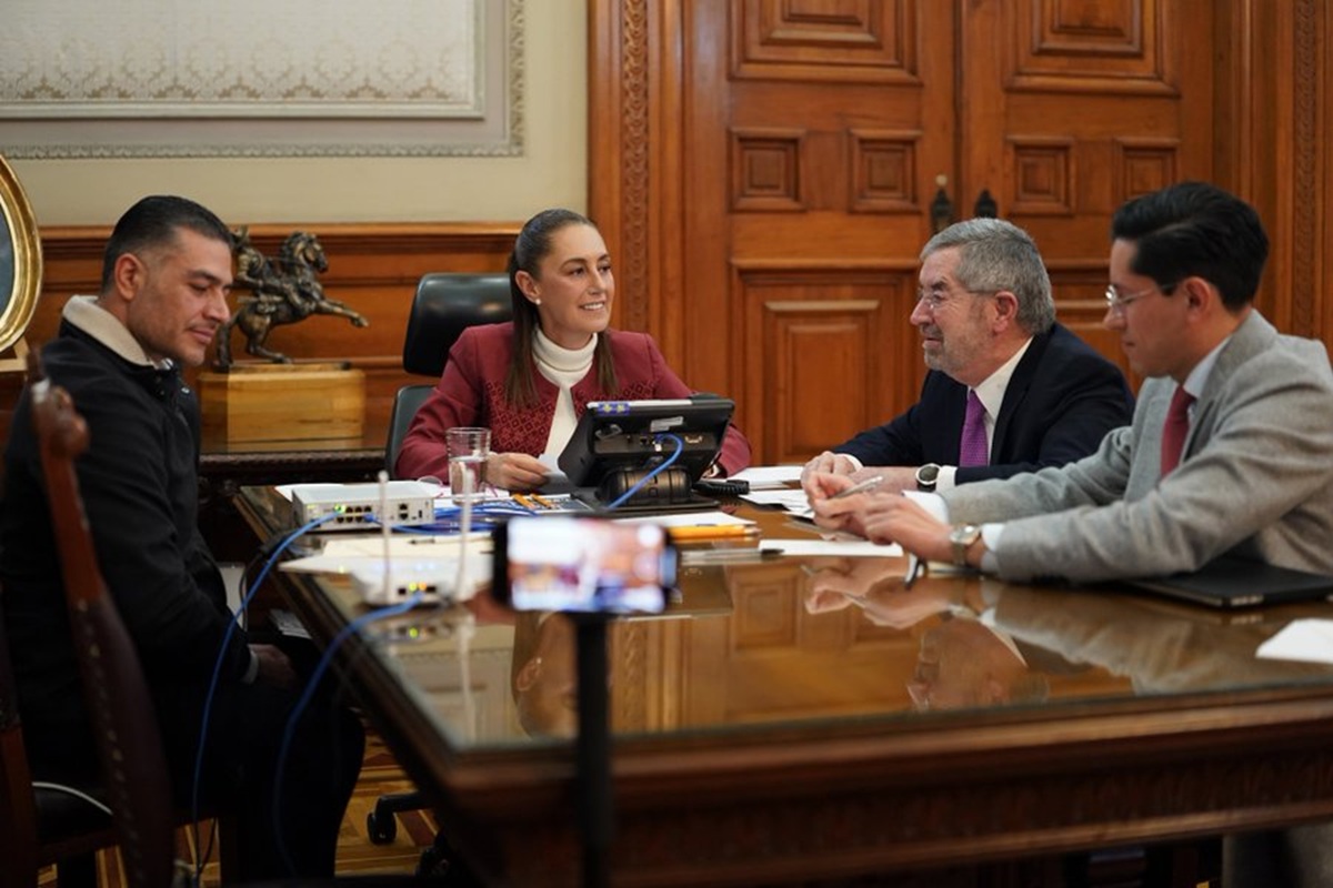 Claudia Sheinbaum y su gabinete sostienen llamada con Donald Trump
