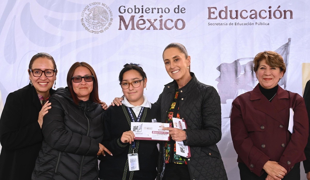 Claudia Sheinbaum destacó los apoyos sociales para alumnos de secundaria