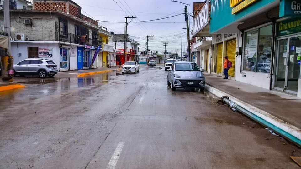 Calles de Mazatlán mojadas por la lluvia