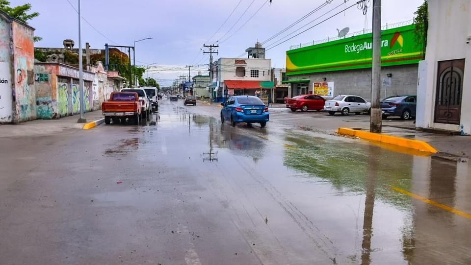 Calles de Mazatlán mojadas por la lluvia