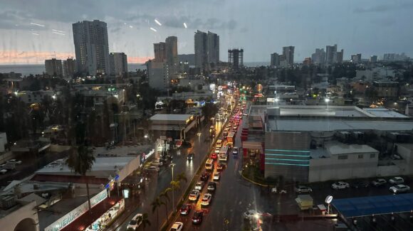 ¿Un atolito? Mazatlán, Sinaloa despierta con lluvia por la tercera tormenta invernal este sábado 24 de enero