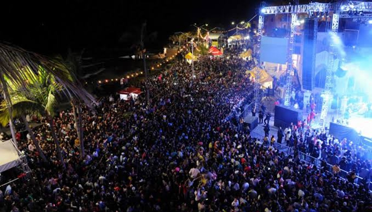 Paseo Olas Altas durante el Carnaval de Mazatlán