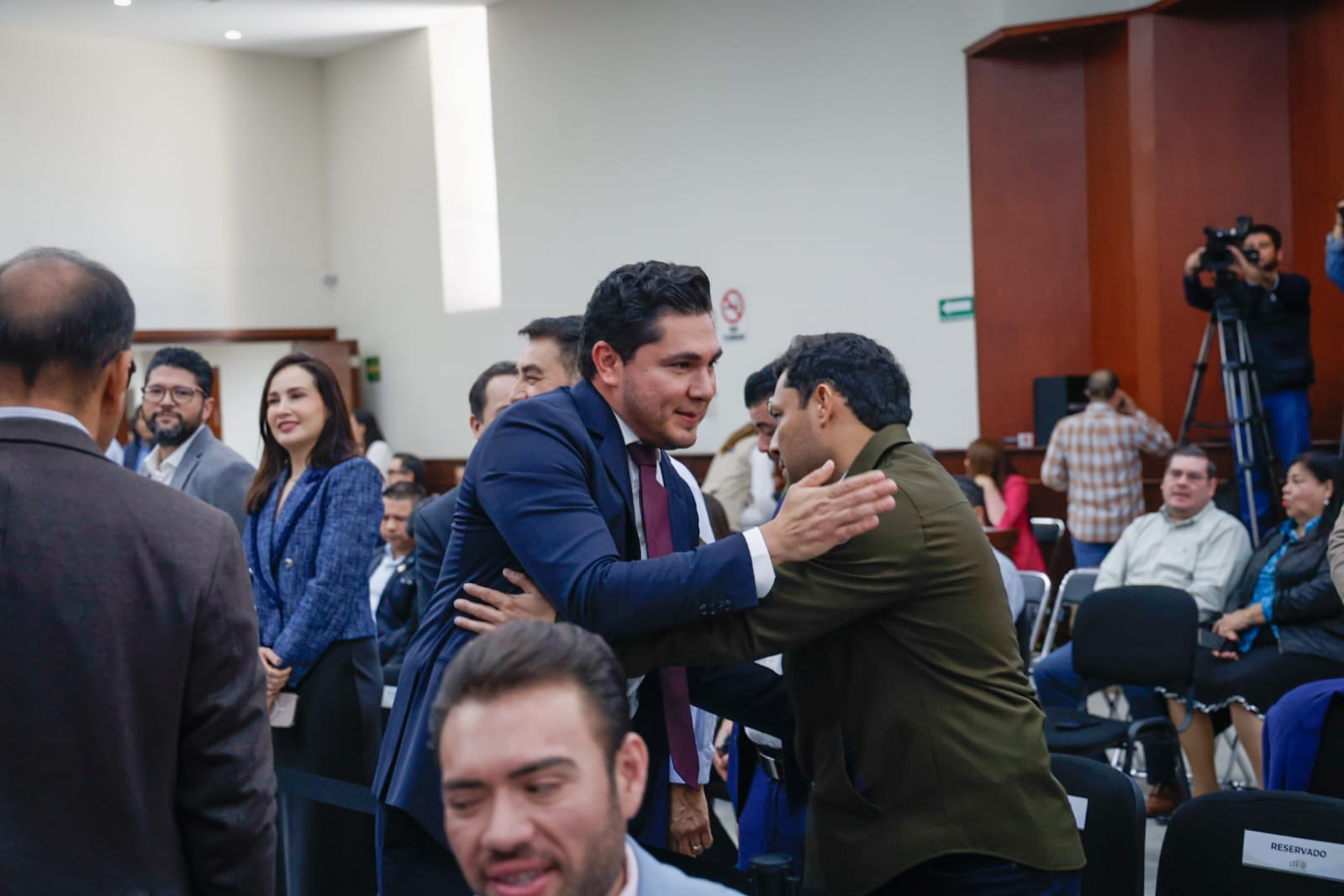 Joaquín Alberto Landeros Güicho, compareció ante integrantes de la LXV Legislatura del Congreso del Estado