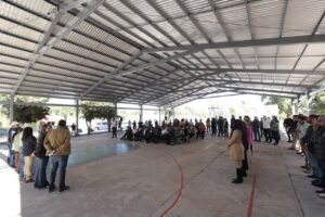 Construyen techumbre en Nío, Guasave, Sin.