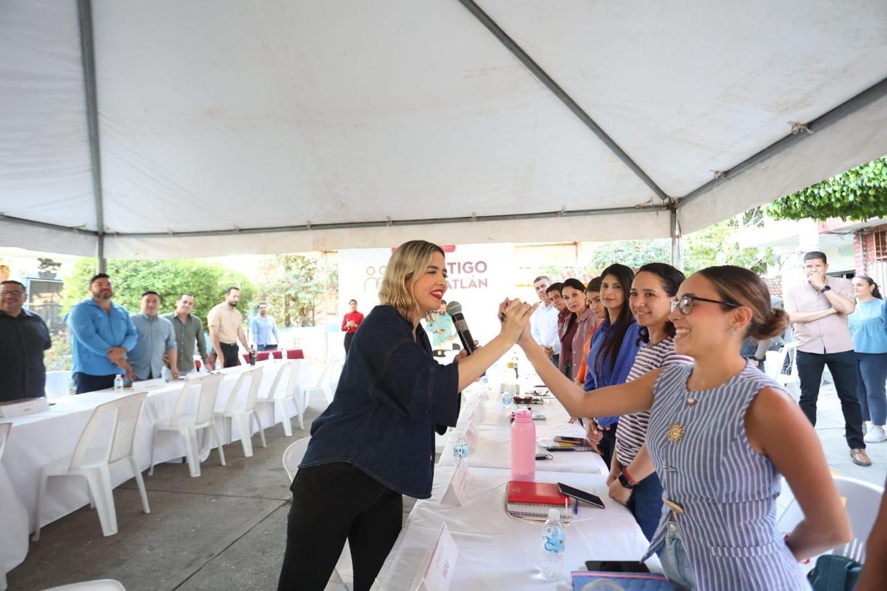 Programa 'Contigo Mazatlán' llega a la colonia Sánchez Celis