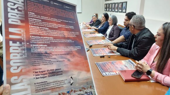 Invitan al concurso de fotografía “Alas sobre la Presa” para capturar la belleza de los pelícanos en Guamúchil