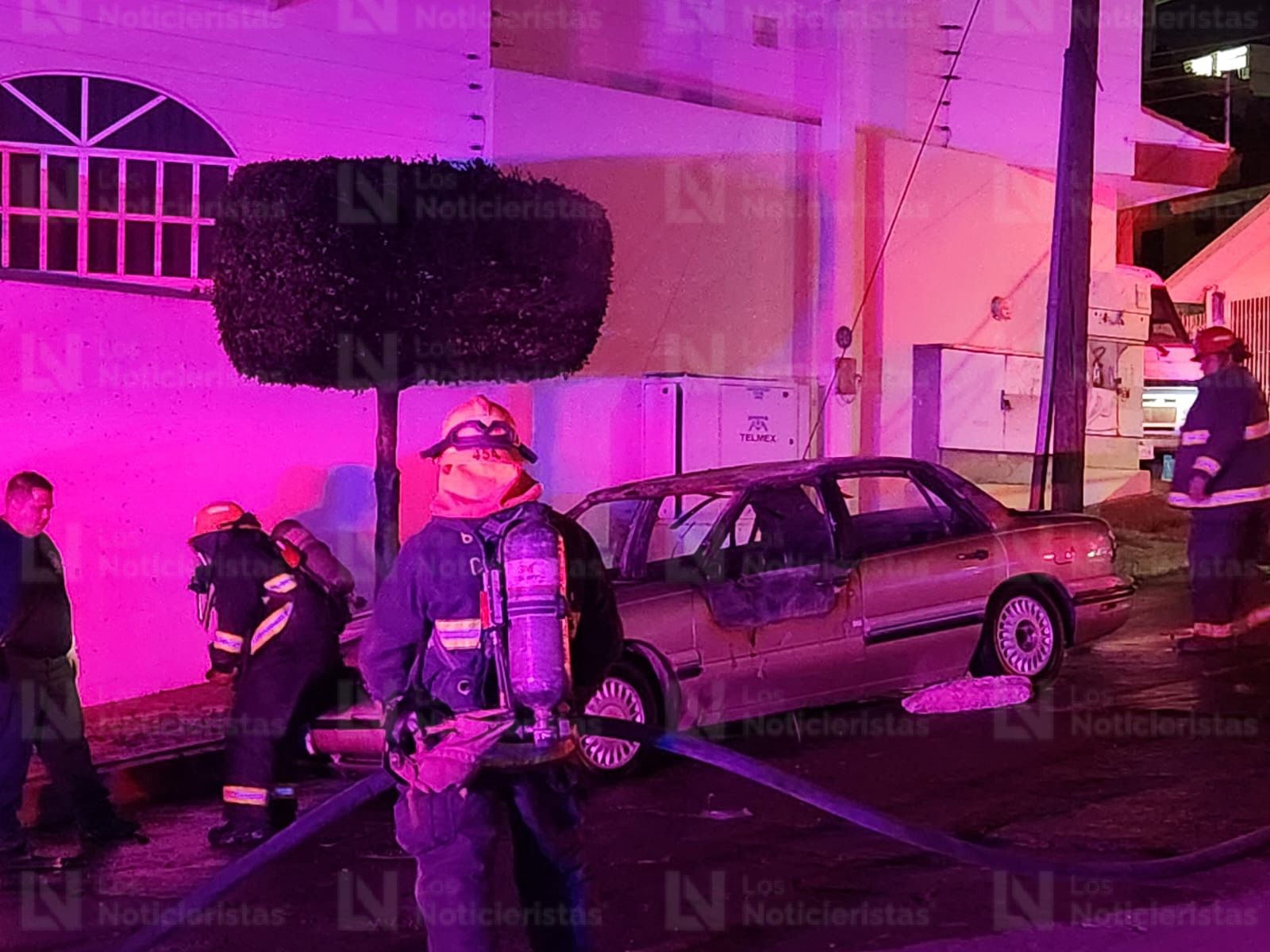 Cuerpos de calcinados dentro de un carro en la Col. Guadalupe de Culiacán, Sin.