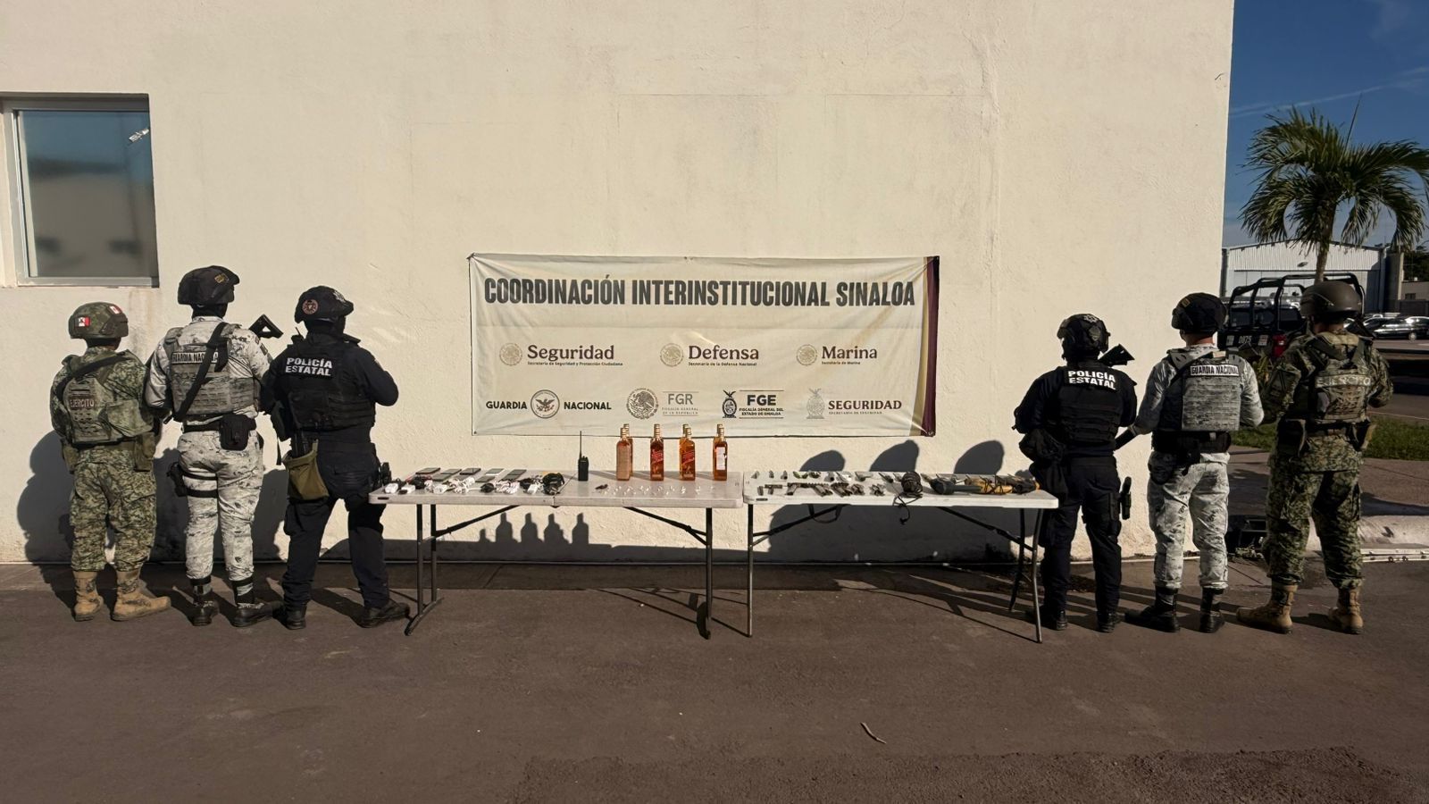 decomisan botellas de whisky droga y celulares en esculque en el penal de aguaruto en culiacán