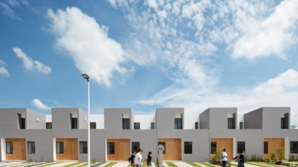 Hay ‘giro social’ en la inversión inmobiliaria: Mazatlán, Sinaloa apuesta por vivienda accesible en 2026, revela AMPI