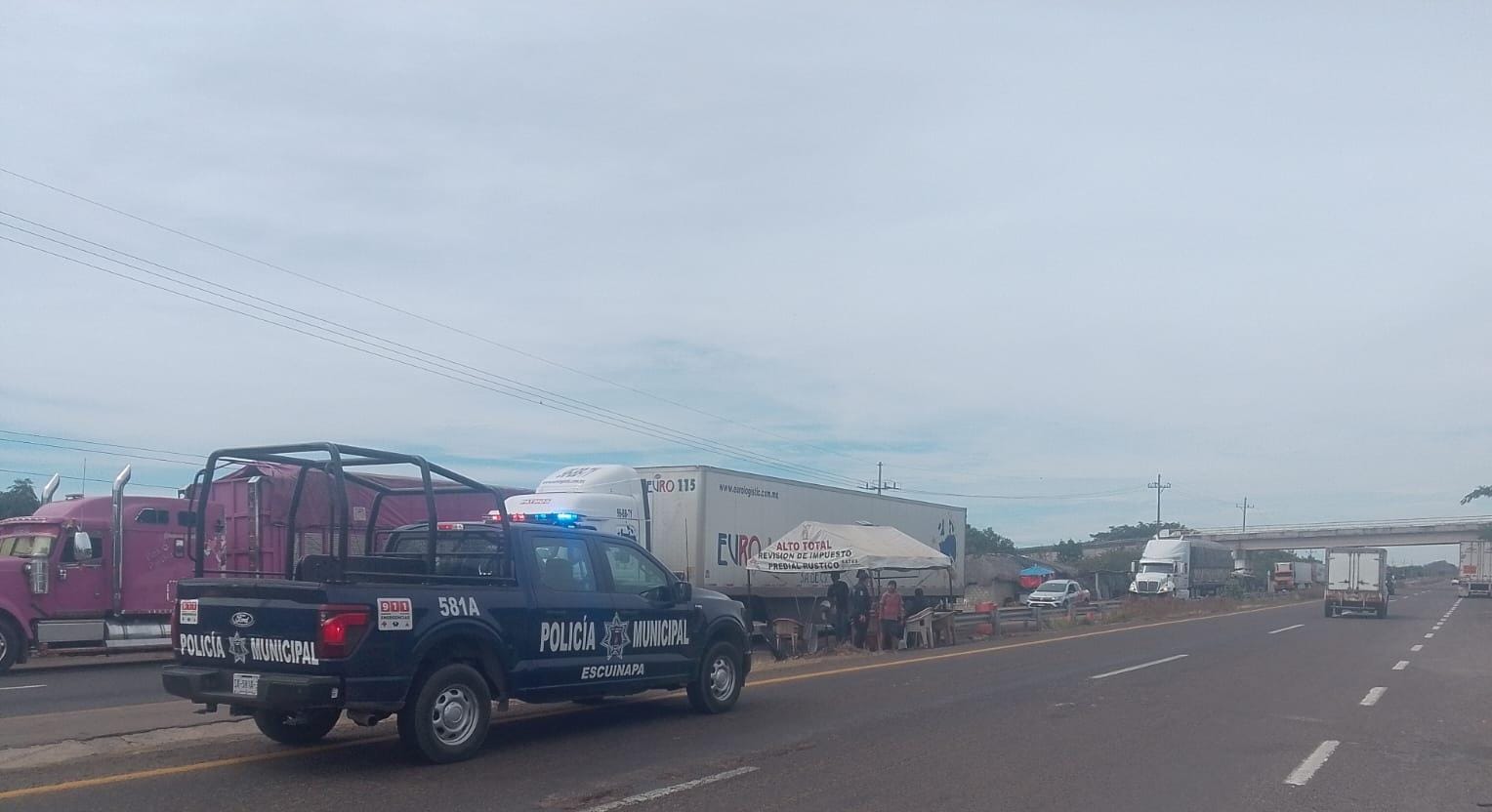 Descartan bloqueo en la Mazatlán-Tepic