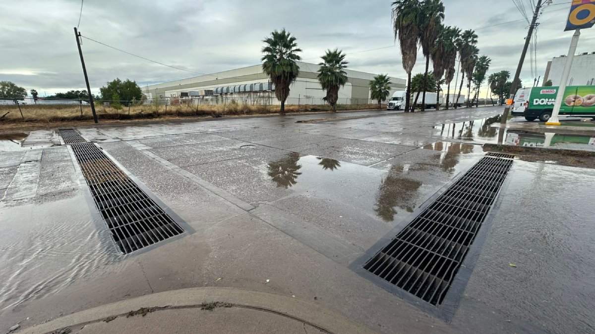descienden niveles de agua en avenidas encharcadas de los mochis sin