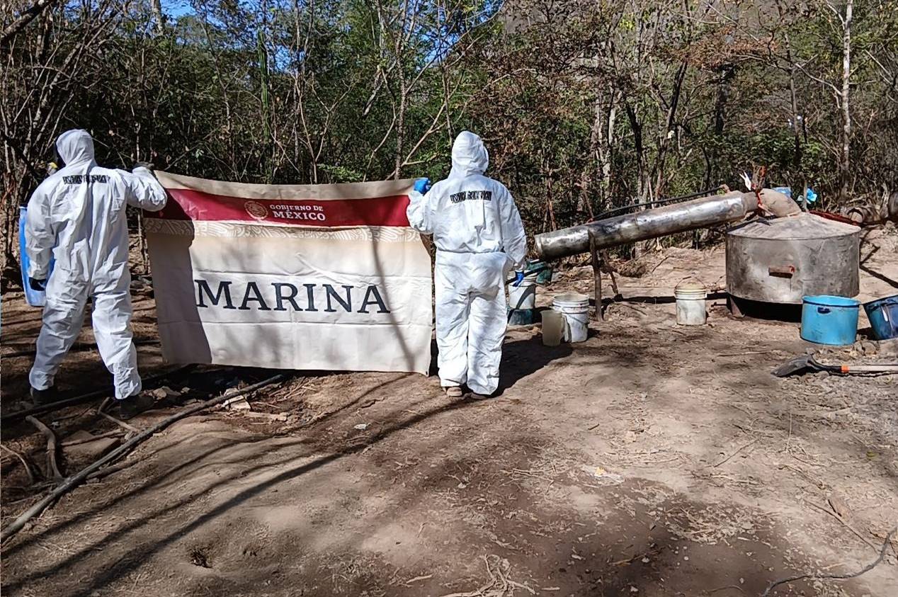 destruyen narcolaboratorio en culiacan