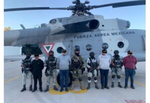 Detención de "El Mantecas" y 7 sicarios en Badiaraguato, Sinaloa