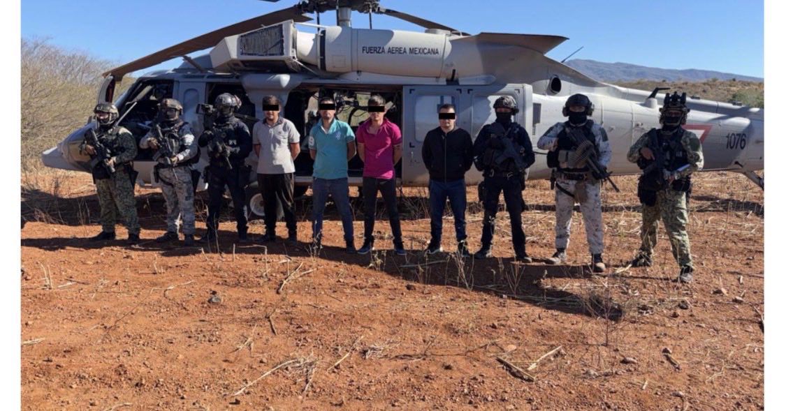 Detención de "El Mantecas" y 7 sicarios en Badiaraguato, Sinaloa