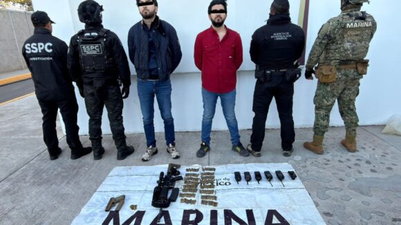 Cae en Culiacán, Sinaloa presunto líder delictivo con operación en seis estados de México, tras operativo de la Marina