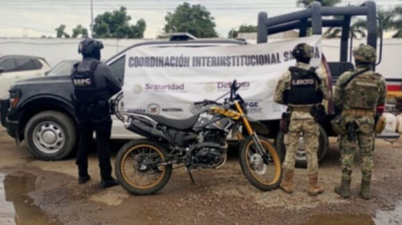 Dos menores fueron detenidos en Mazatlán, Sinaloa; iban armados e intentaban privar de la libertad a una persona