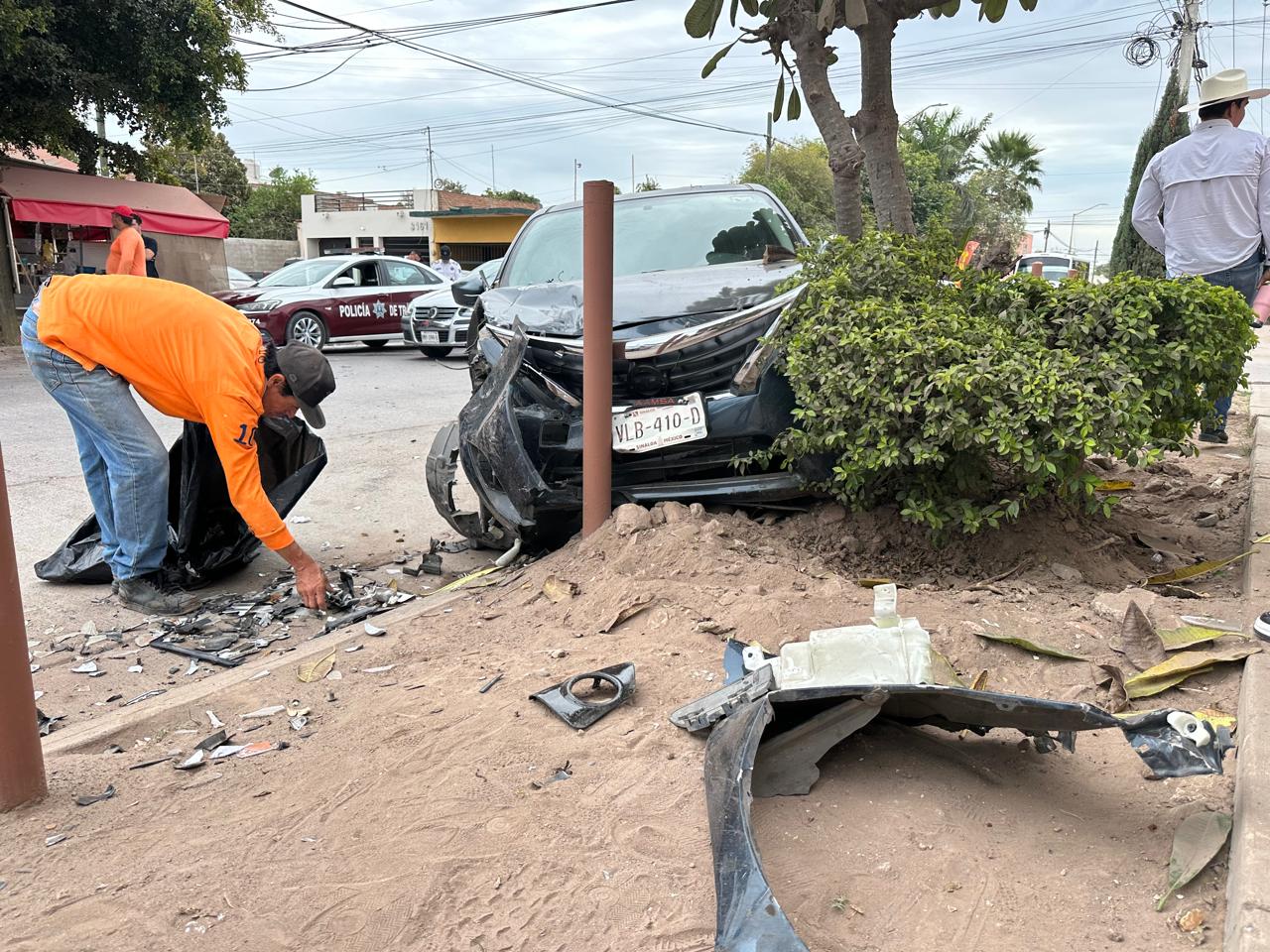 Dos mujeres lesionadas en accidente en Nuevo Horizonte, en Los Mochis