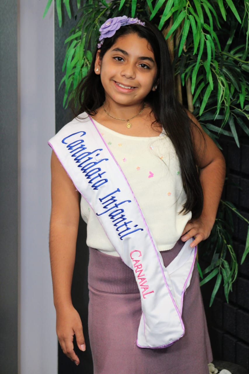 Eileen Cruz Corona, candidata a Reina Infantil del Carnaval de Mazatlán
