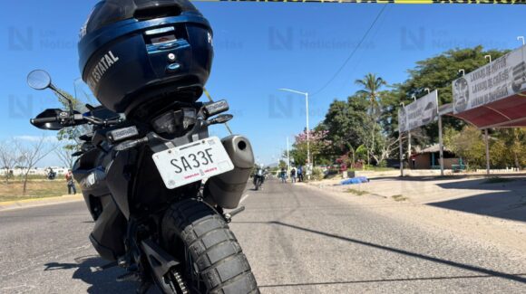 ¡Quedó una mochila y pertenencias tiradas! Persiguen y ejecutan a un hombre en el sector Villas del Río en Culiacán