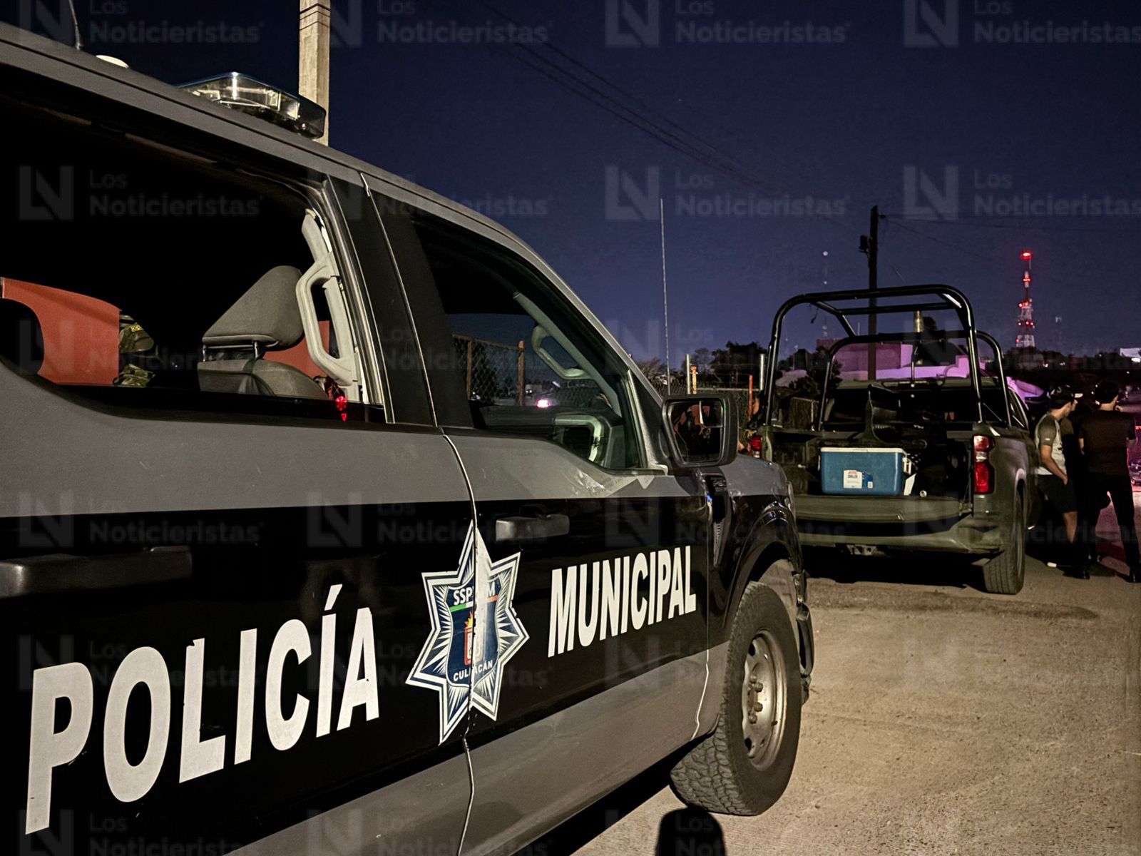 Policía Municipal resguarda evidencias del crimen contra un joven