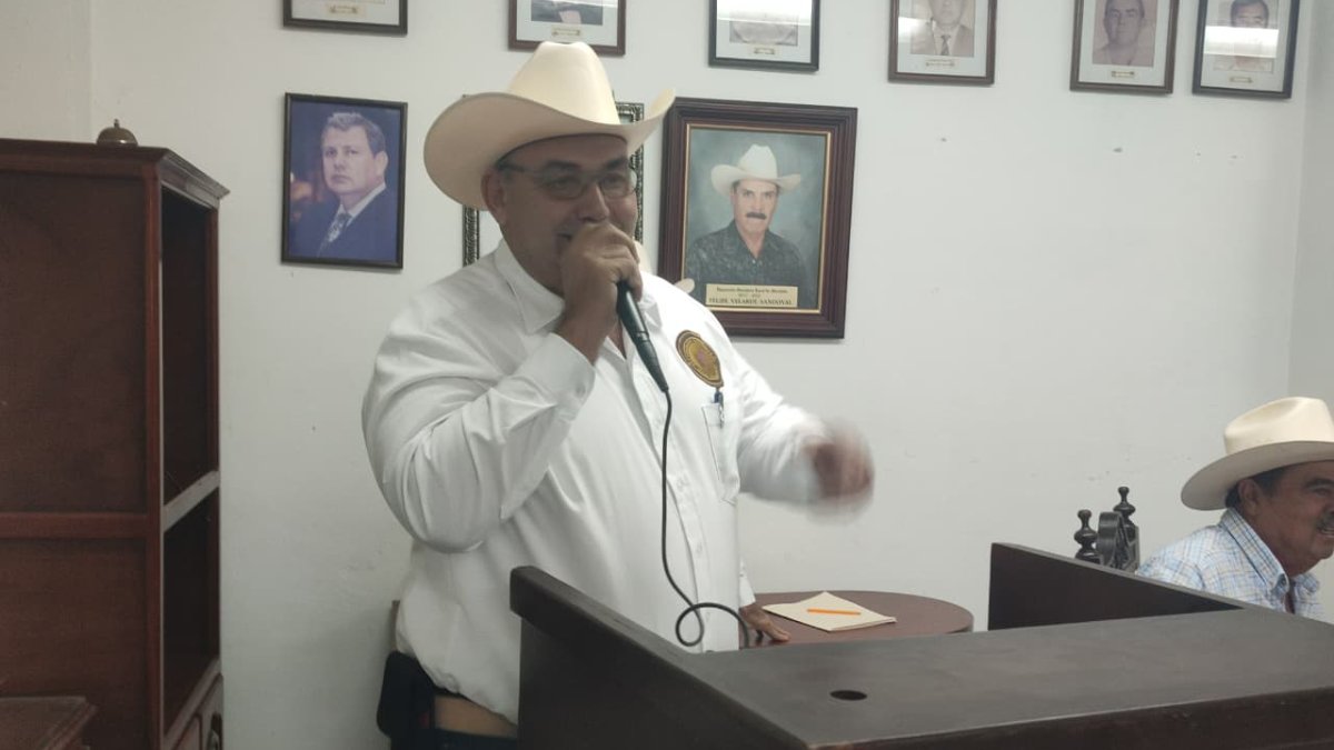 eligen a jose antonio lizarraga por otro periodo de la asociacion ganadera conferencia