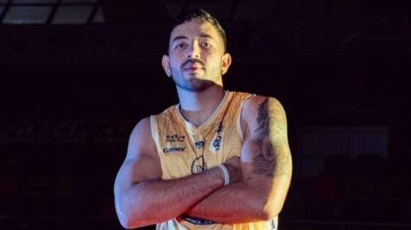 El talento de Eliher Sánchez se une a Pioneros para blindar la defensa
