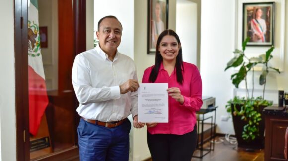 Elizabeth Chía, se integra al Ayuntamiento de Ahome; rinde protesta como secretaria ejecutiva de Sipinna
