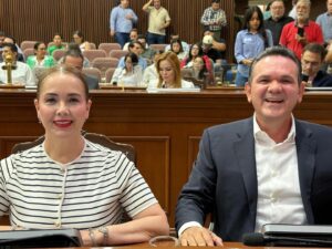 Elizabeth Montoya Ojeda y Sergio Torres Felix, diputados de MC