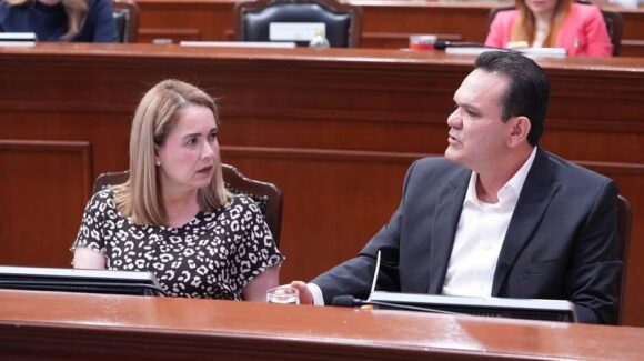 Hay 3 líneas de investigación por atentado a balazos contra diputados Sergio Torres y Ely Montoya, en Culiacán: Fiscal