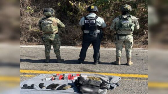 En Escuinapa, Sinaloa aseguran arma, municiones y vehículo blindado; hay un detenido