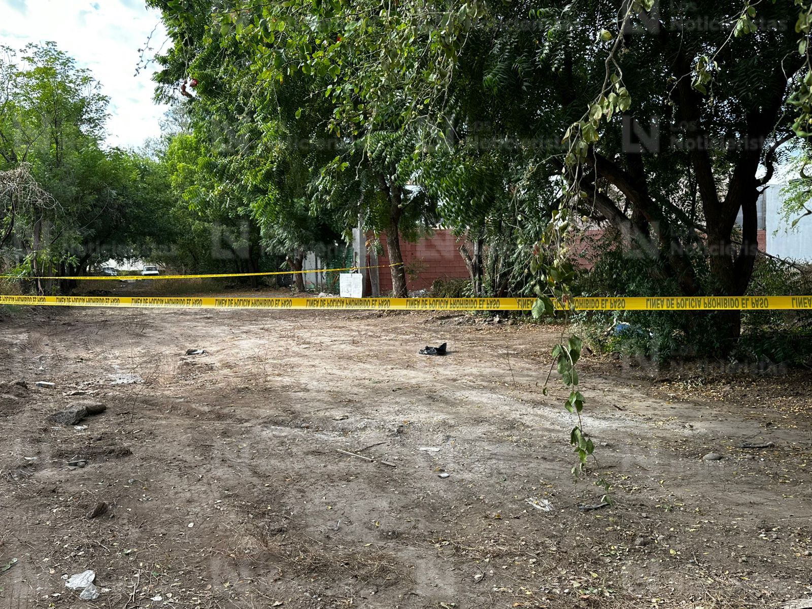 Encintado localizan asesinado a un hombre en Villas del Río en Culiacán