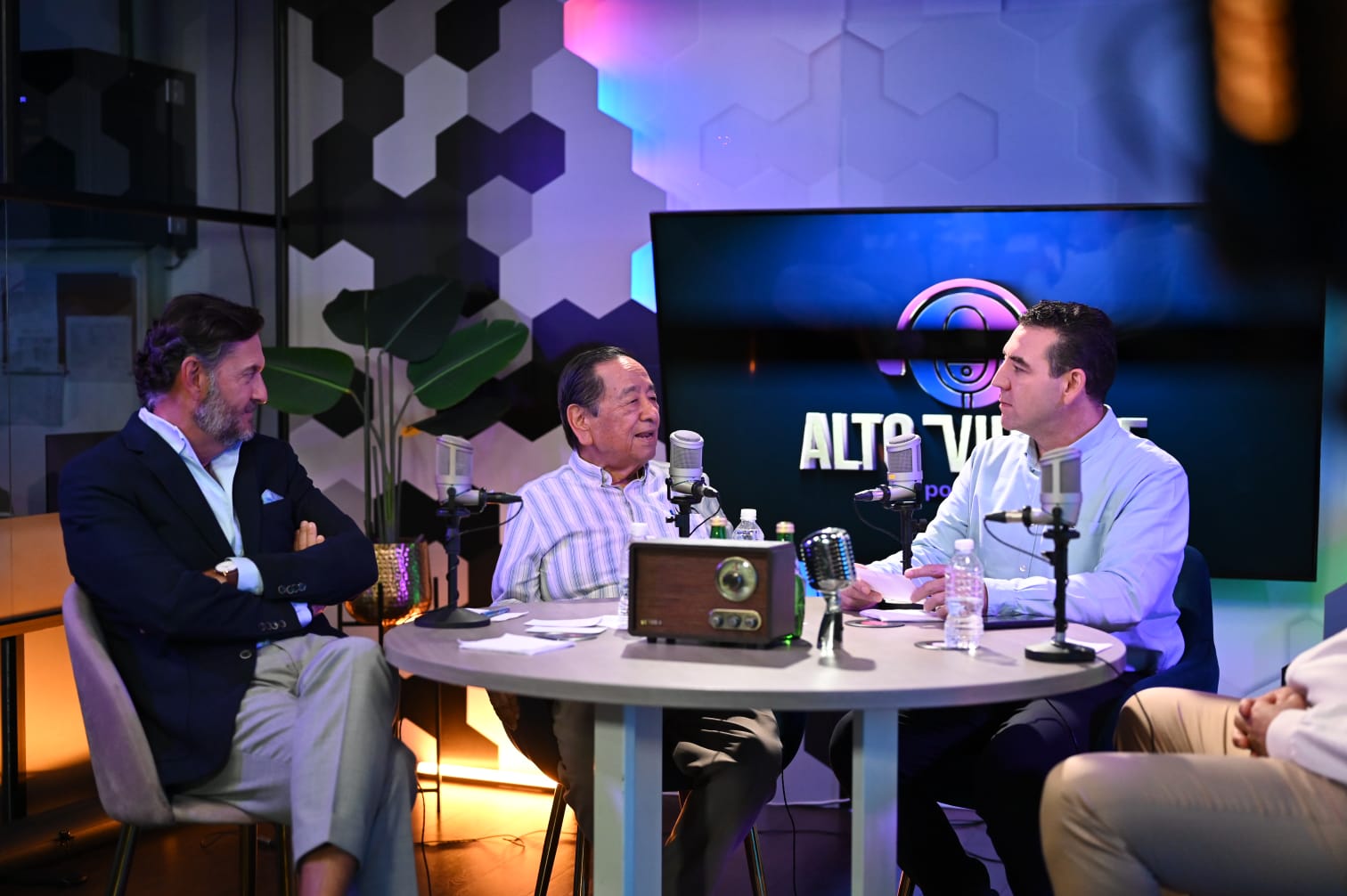 Enrique Terrazas López habla de su trayectoria como contador público en Alto Vibraje, el podcast
