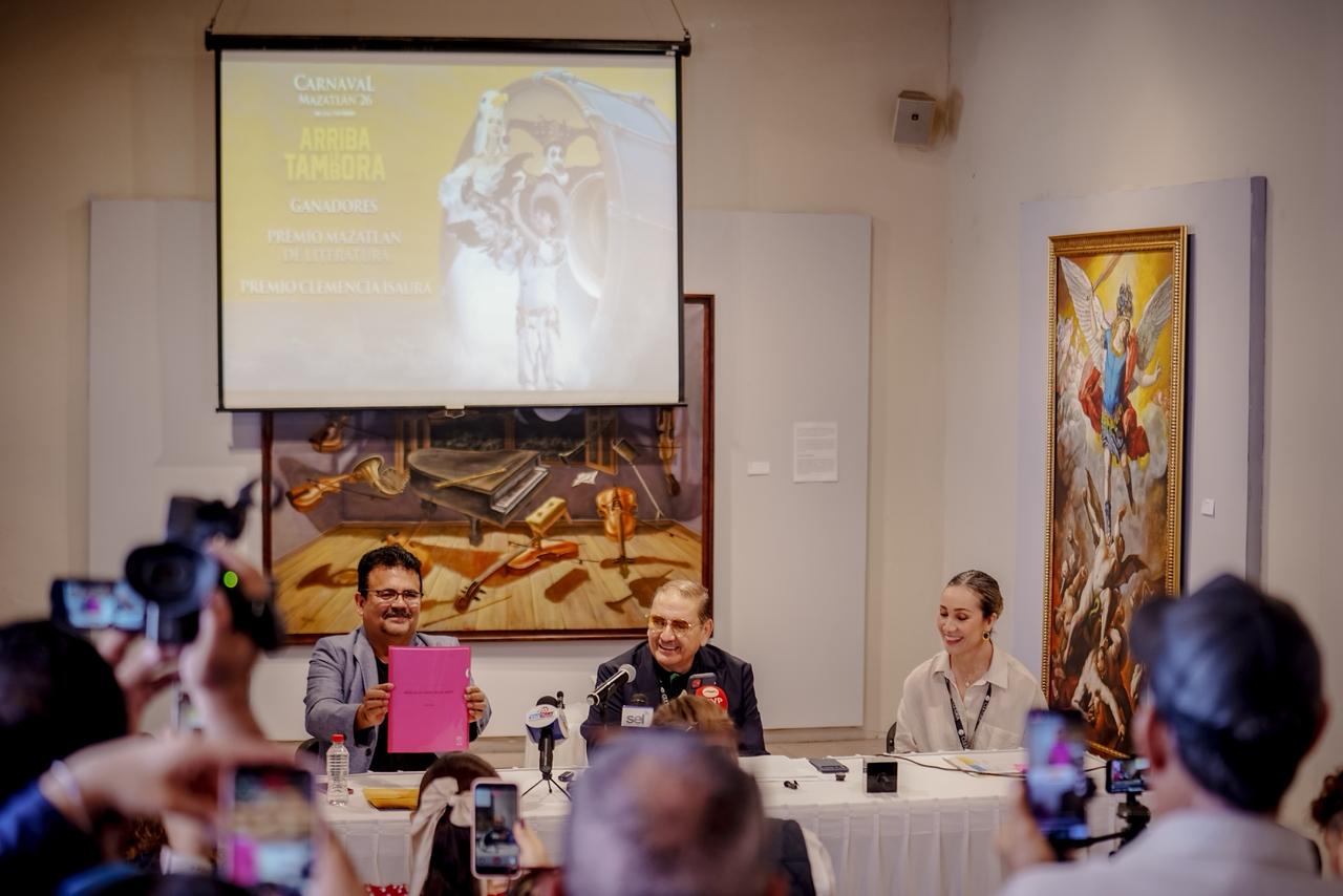 Entrega de los premios Clemente Isaura y Mazatlán de Literatura 2026