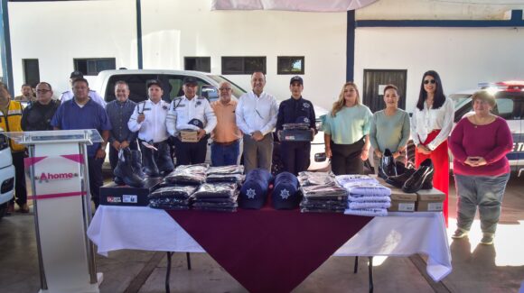 ¡Arman a SSPyPC! Suman 34 nuevos elementos, además de seis patrullas y entregan nuevos uniformes a policías de Ahome