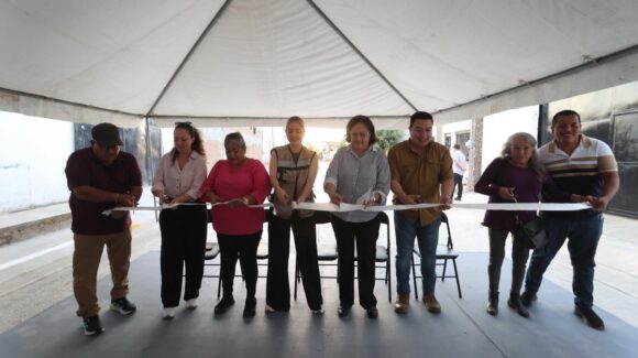 Estrella Palacios inaugura tercera obra de pavimentación en Libertad de Expresión de Mazatlán, Sinaloa, tras 34 años de espera