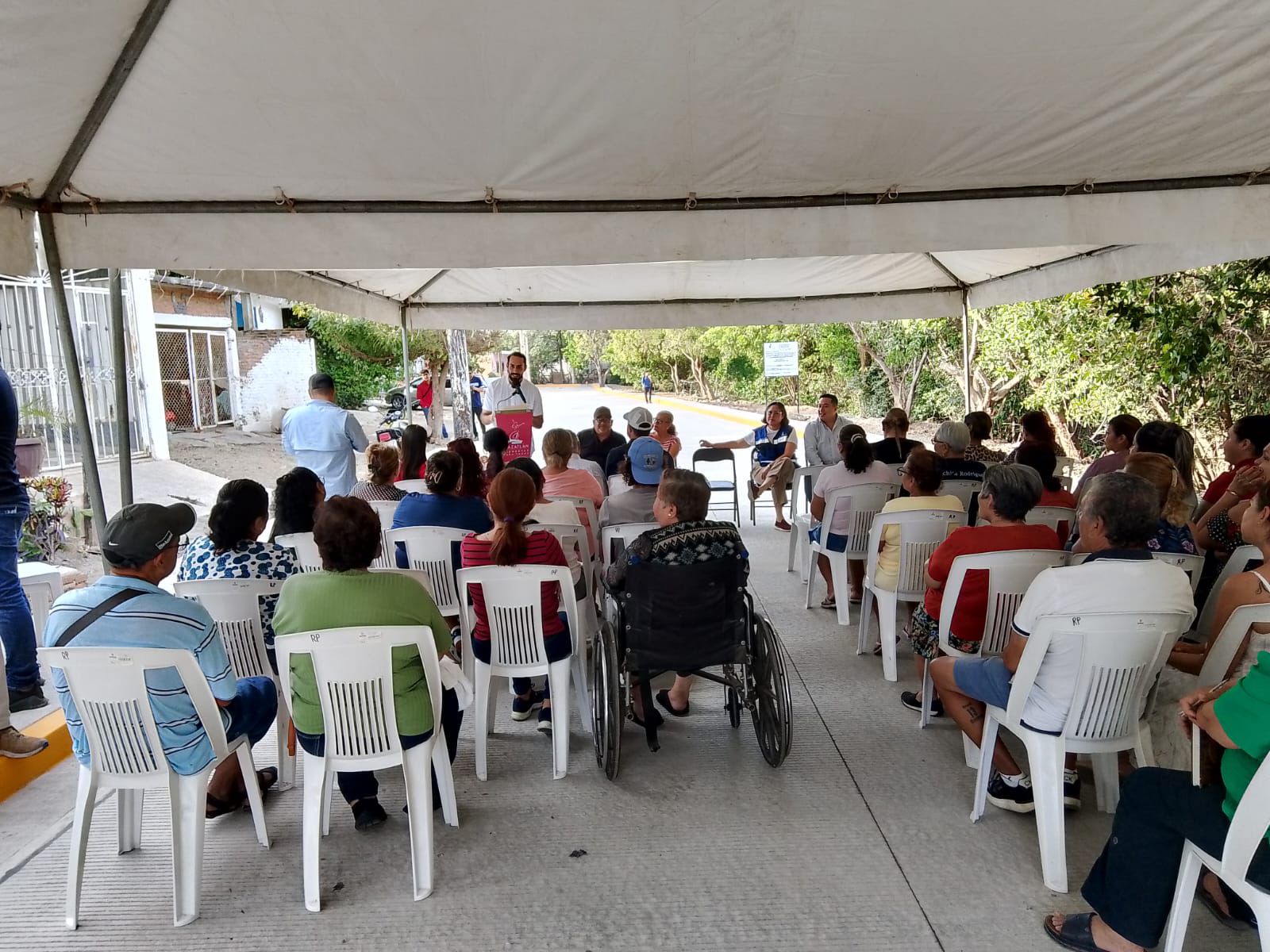 Entregan pavimentación en Tierra y Libertad, en Mazatlán
