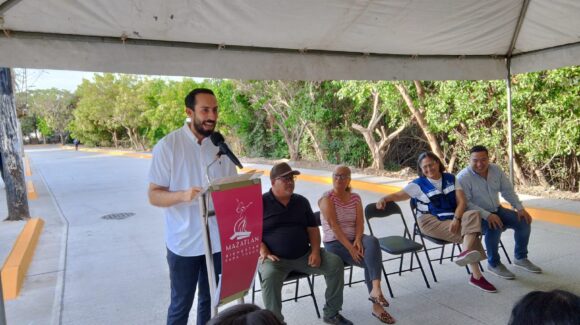 Estrella Palacios entrega más Obras del Bienestar en Mazatlán, Sinaloa; en colonia Tierra y Libertad invierten más de 2.6 mdp