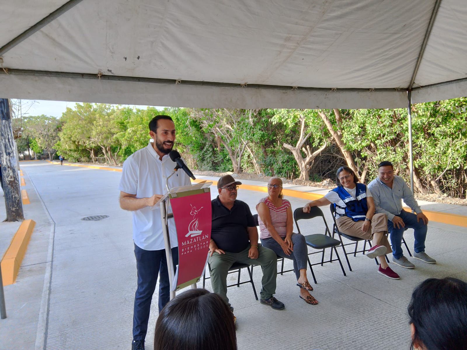 Entregan pavimentación en Tierra y Libertad, en Mazatlán