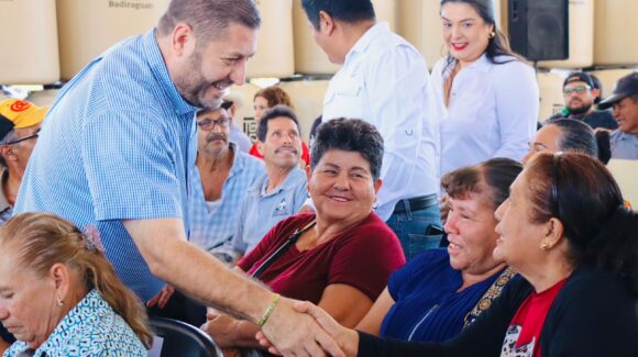 ¡Palabra cumplida! Gobierno de Badiraguato, Sinaloa, arranca con la entrega de tinacos en su segunda etapa