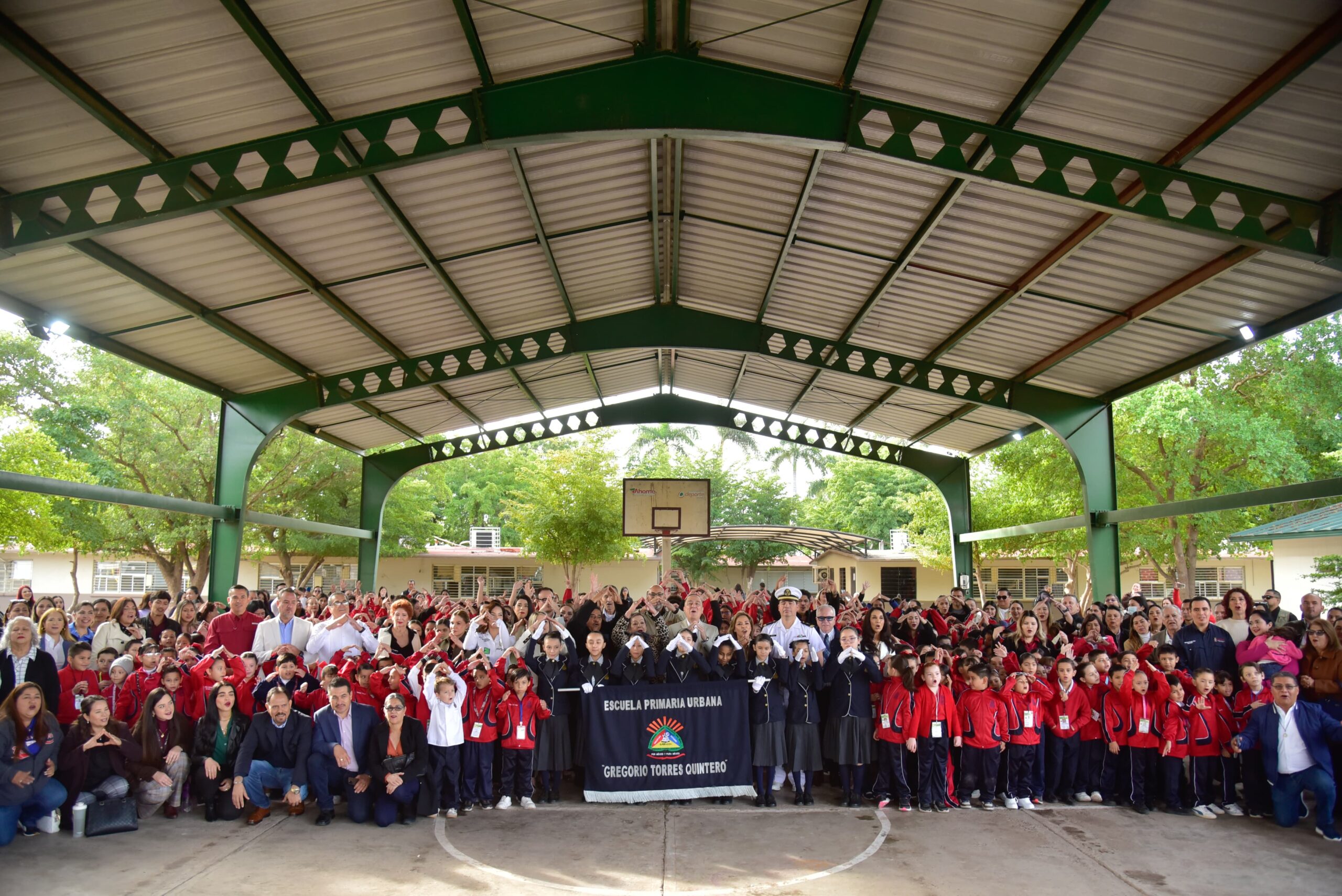 Evento escolar por el Día Internacional de la Educación en la primaria “Gregorio Torres Quintero”, del Infonavit Arboledas en Los Mochis