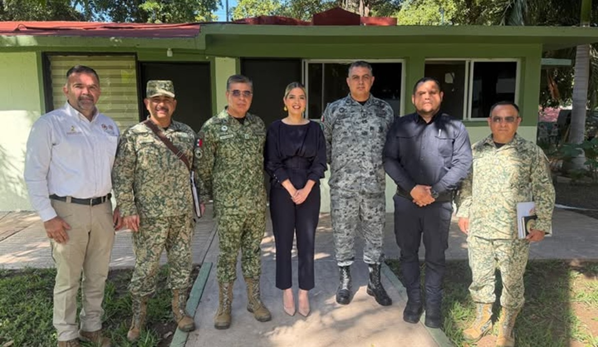 Estrella Palacios se reúne con comandante de la Tercera Región Militar, Guillermo Briseño Lobera