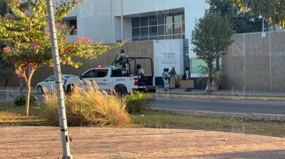 Detienen a dos hombres con armas de fuego en El Fuerte, Sinaloa