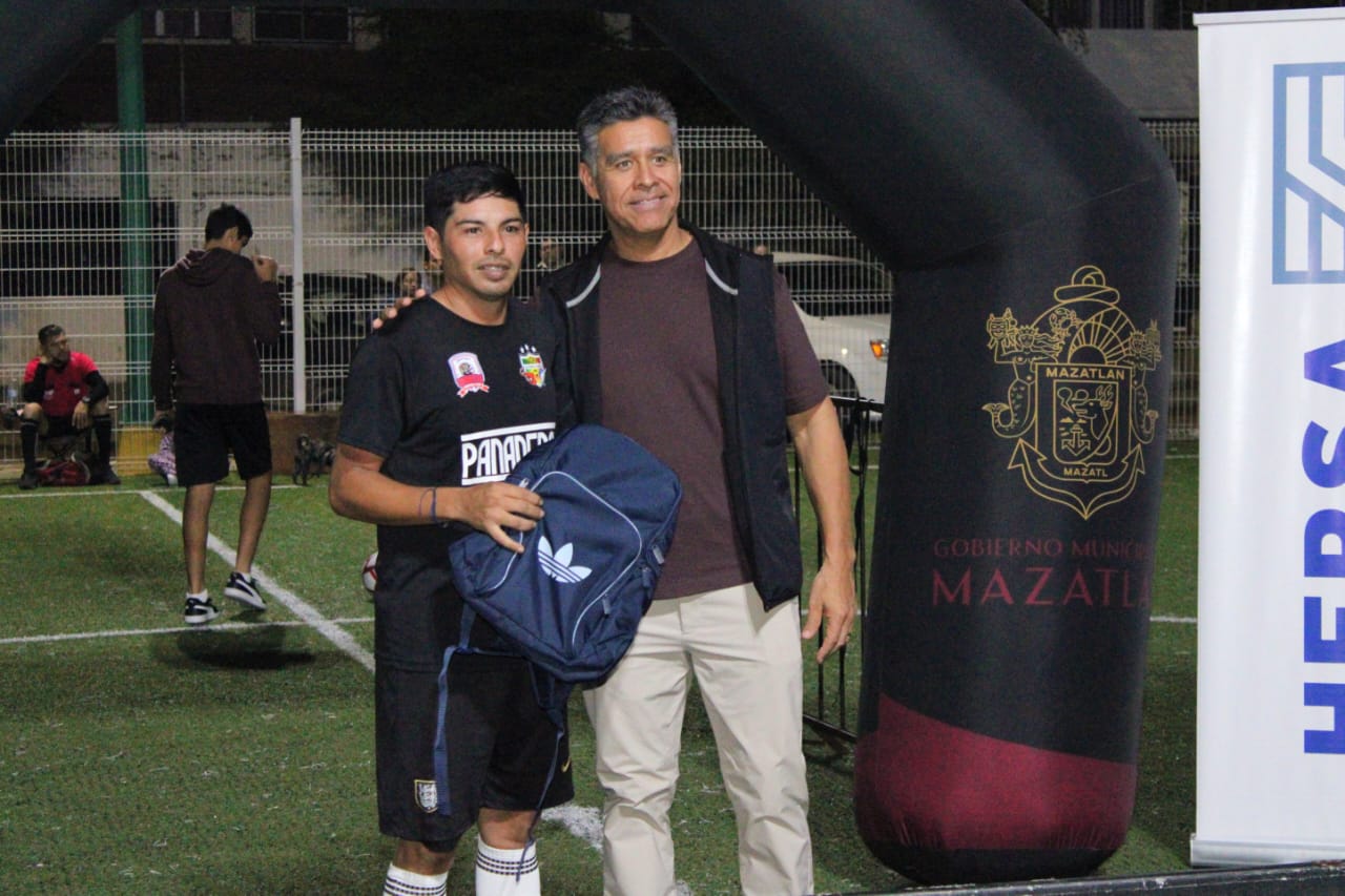 Con intensidad se vive la gran final del torneo de futbol rápido patrocinado por Hersa Corporativo, en Mazatlán