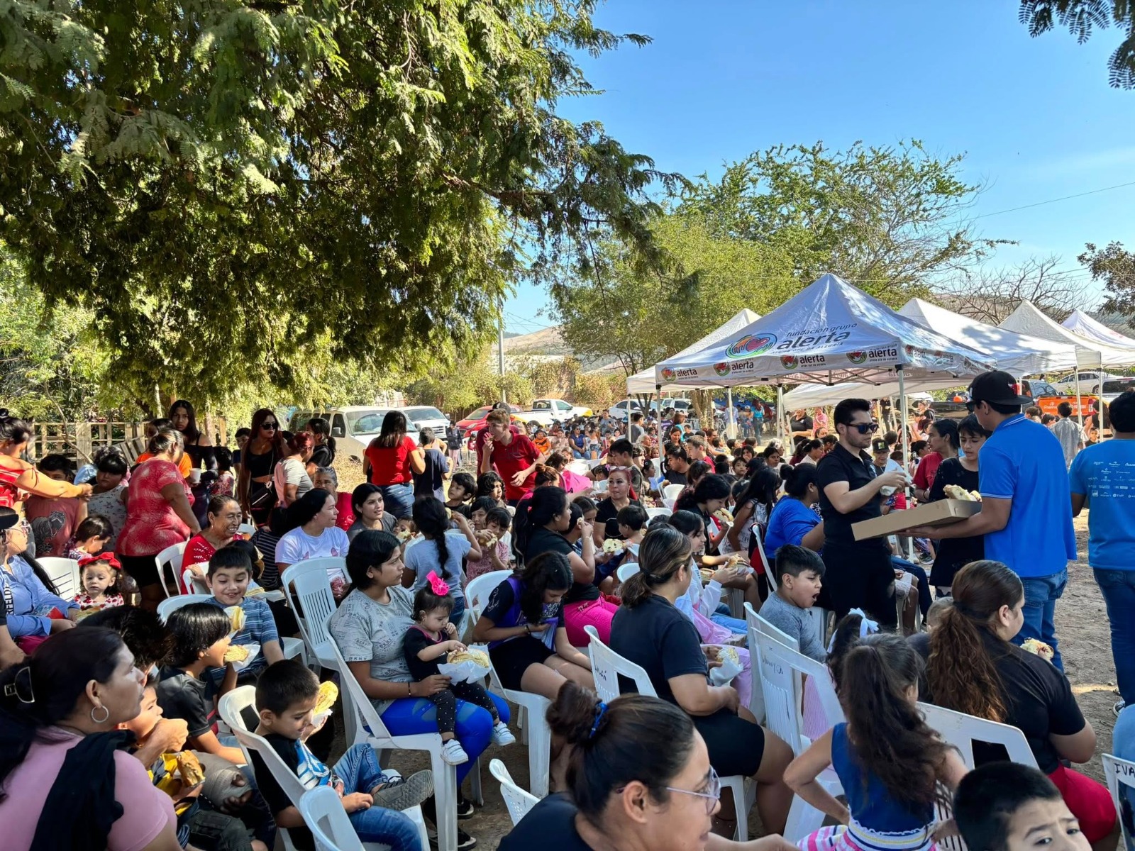 Fundación Grupo Alerta lleva alegría niños de Mazatlán por Día de Reyes