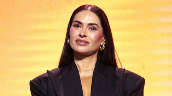 Galilea Montijo visita y lleva apoyos a La Casa del Actor