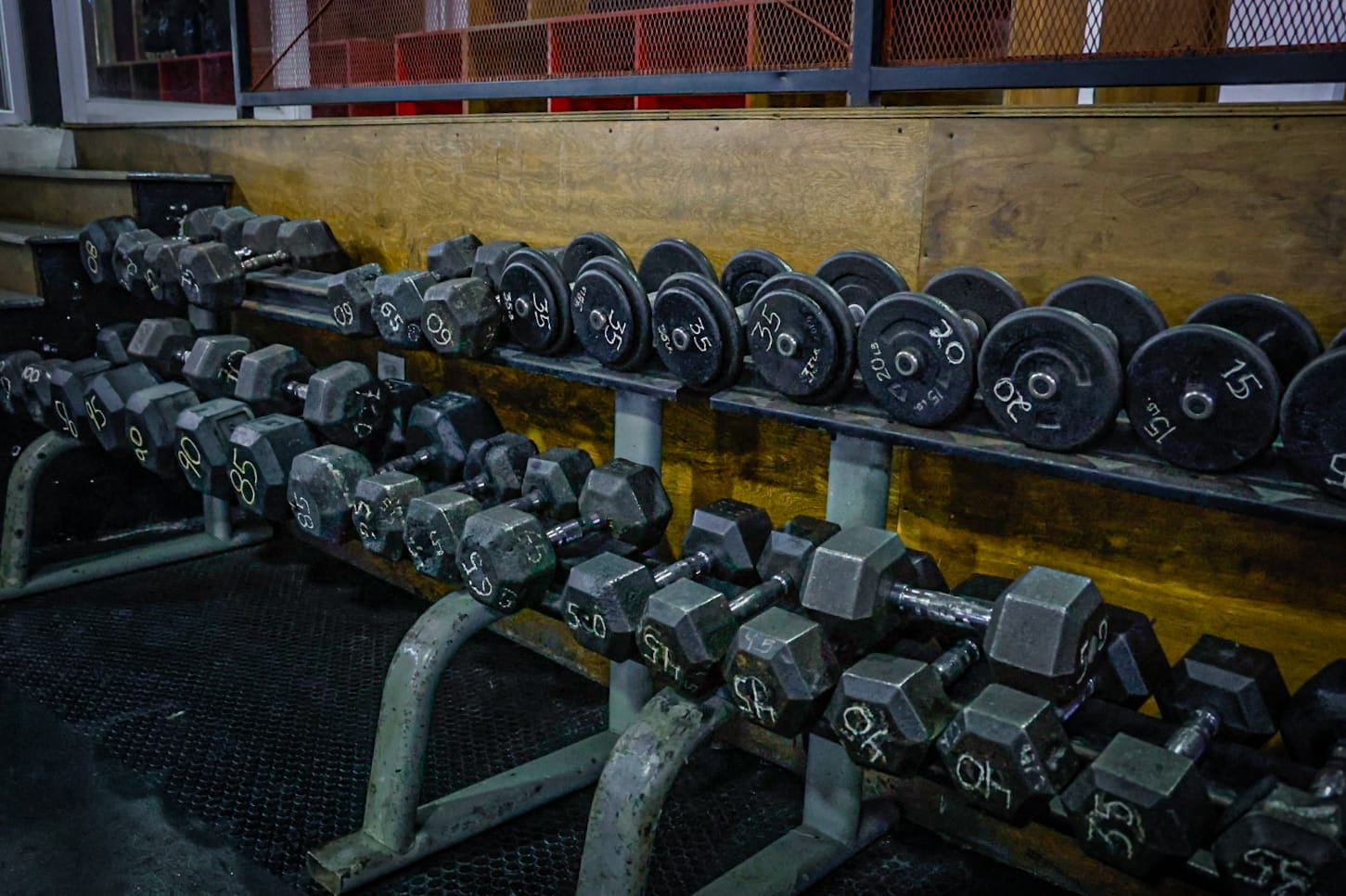 gimnasio Fabrica de Monstruos Perry Corp