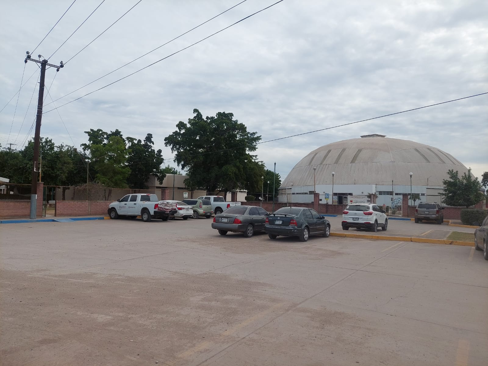 gimnasio municipal Hilda Gaxiola, conocido como “La Bola”