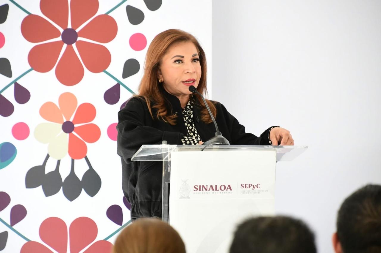 Gloria Himelda Félix Niebla, secretaria de Educación Pública y Cultura en Sinaloa